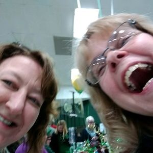 Meet your Posher, Lori